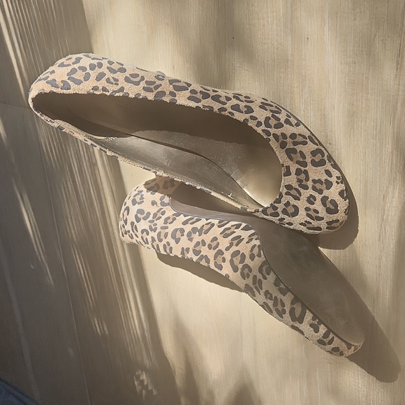 Leopard Heels - Picture 1 of 5